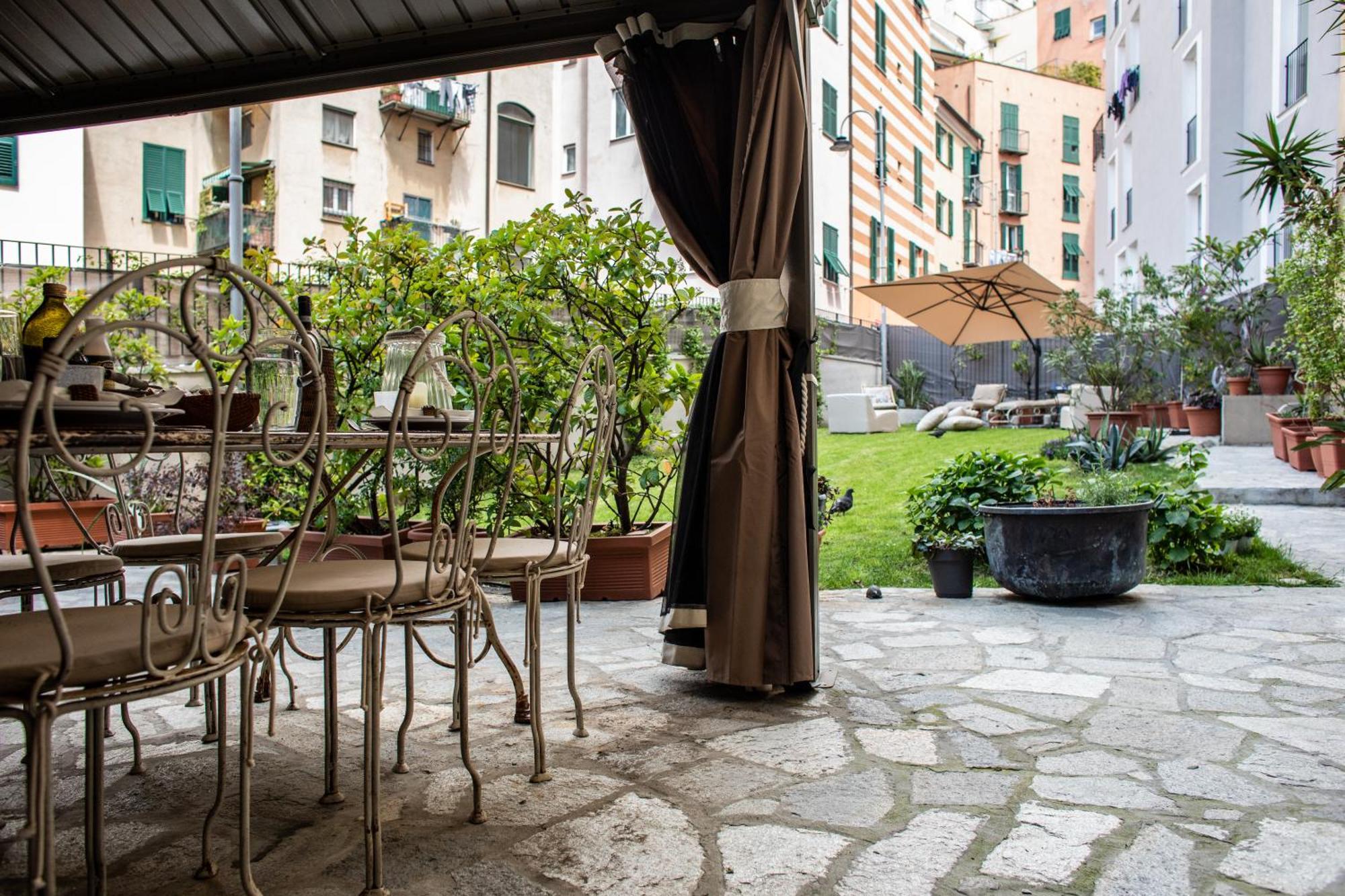 Giardino In Centro Storico -Appartamento Con Giardino, Genova Centro Storico, Acquario Экстерьер фото